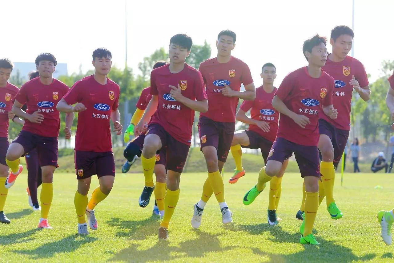 对手很强，但我有全甲USP！状态低下，缺乏纪律。LVG输给了 FURIA Esports 并跌入0-1组