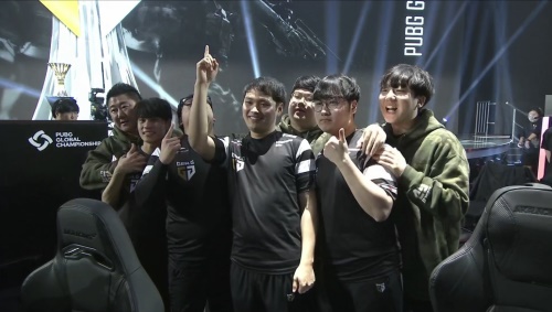 里程碑：Xiaohu达成LPL 800场 LPL第2位达成该成就的选手